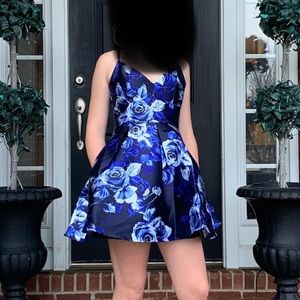 Windsor blue floral dress, size 5